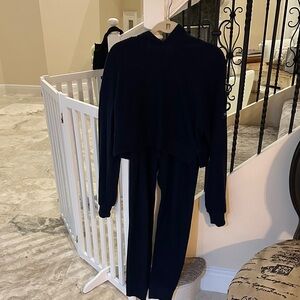 ALO sweatsuit, Navy, size Small